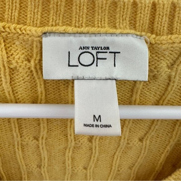 Ann Taylor LOFT Cable Knit V-Neck Sweater - Preppy Cozy Classic - M - Picture 3 of 6